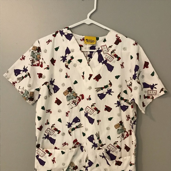 Christmas Scrub Top - Picture 1 of 3